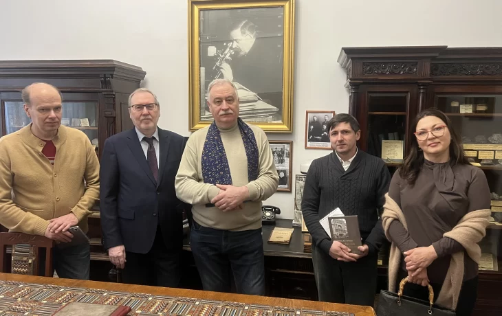 Члены Московского отделения посетили музей НИИ минерального сырья